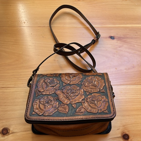 Tooled leather rose floral bag - Picture 6 of 8